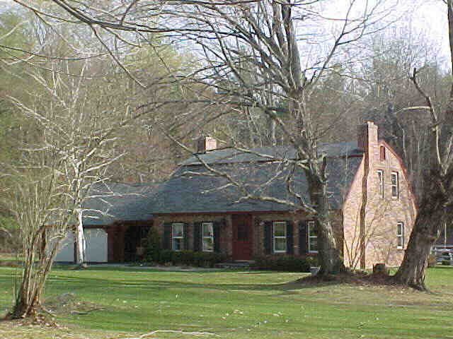 Building photograph for 85 TWIN LAKES ROAD